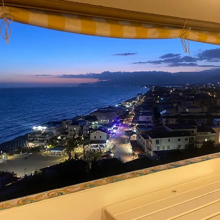 Apartmán La Terrazza Sul Mare, Centro Storico Di *